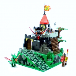 Lego Dragon Knights Fire Breathing Fortress Feuerspeiende Festung (6082)